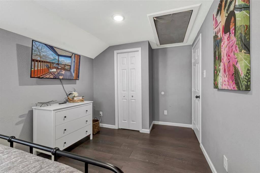 Super Cozy 2 Bedroom With Fast Wifi And Queen Bed Close To Downtown Houston!! ภายนอก รูปภาพ