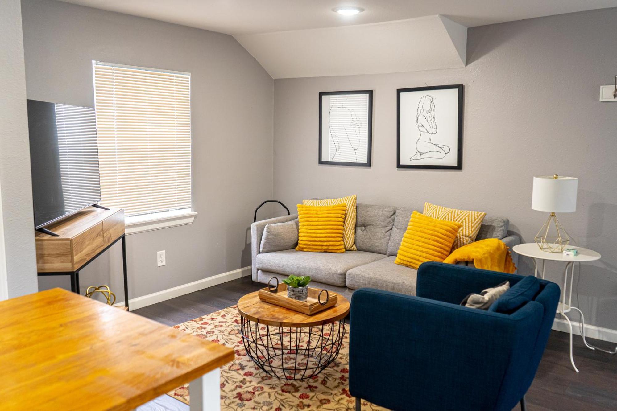 Super Cozy 2 Bedroom With Fast Wifi And Queen Bed Close To Downtown Houston!! ภายนอก รูปภาพ